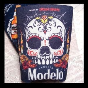 Modelo Skull Can Koozies